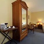 Lindemann Hotel