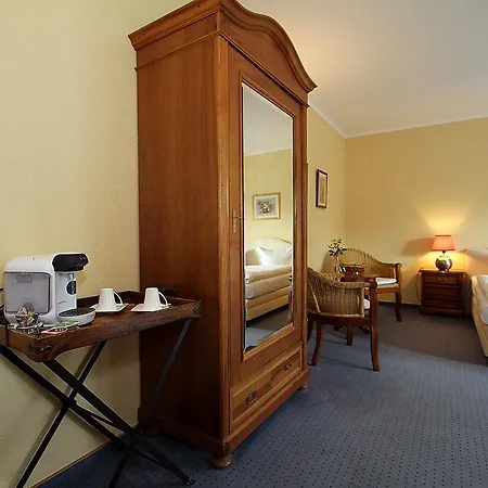 Lindemann Hotel