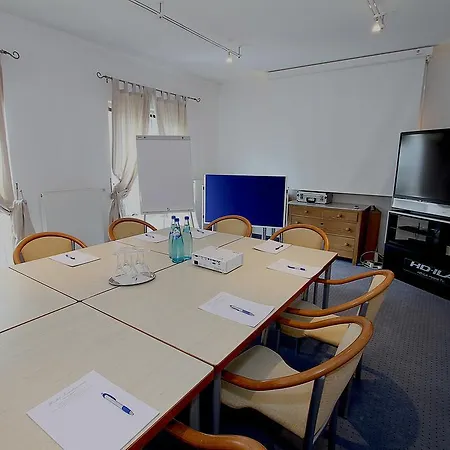 Lindemann Hotel 3*