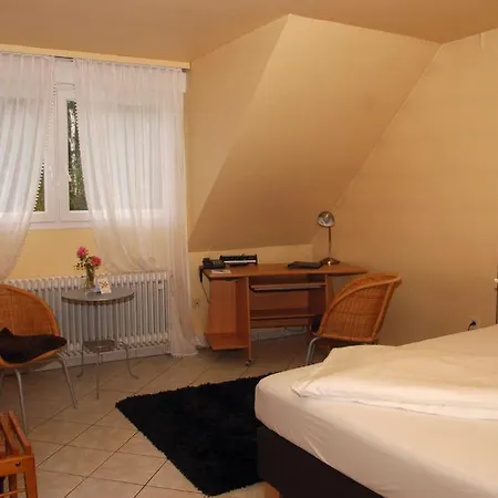 Lindemann Hotel 3*